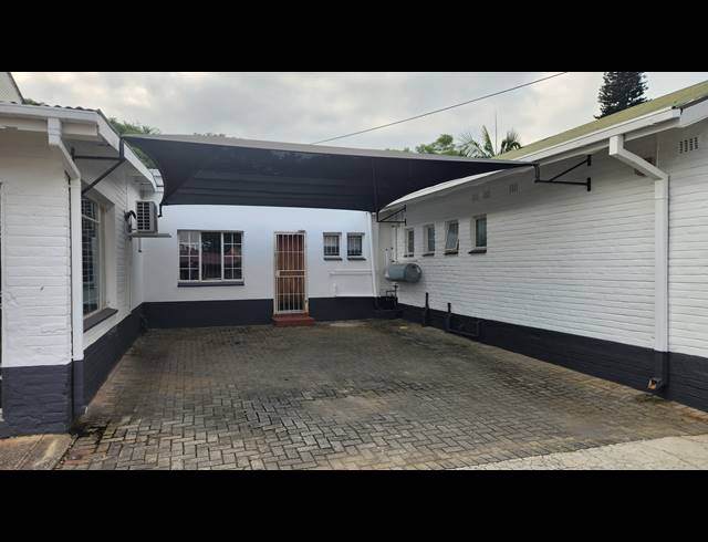 150M² OFFICE TO LET IN WHITE RIVER CENTRAL